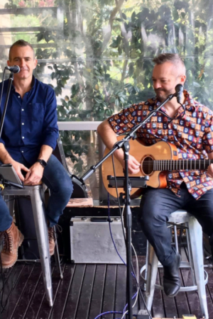 Musical duo Flaming Moes